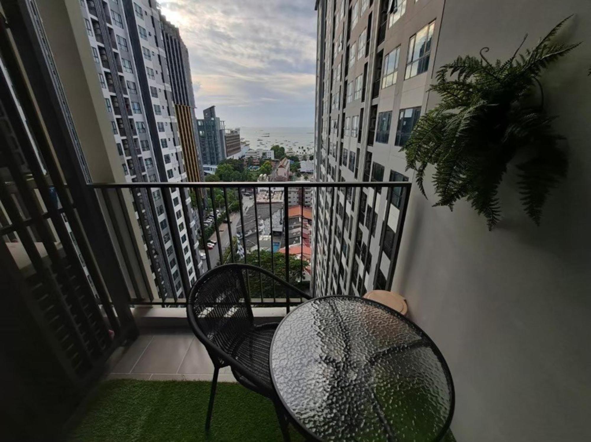 The Base Central Pattaya By Mickey Екстер'єр фото