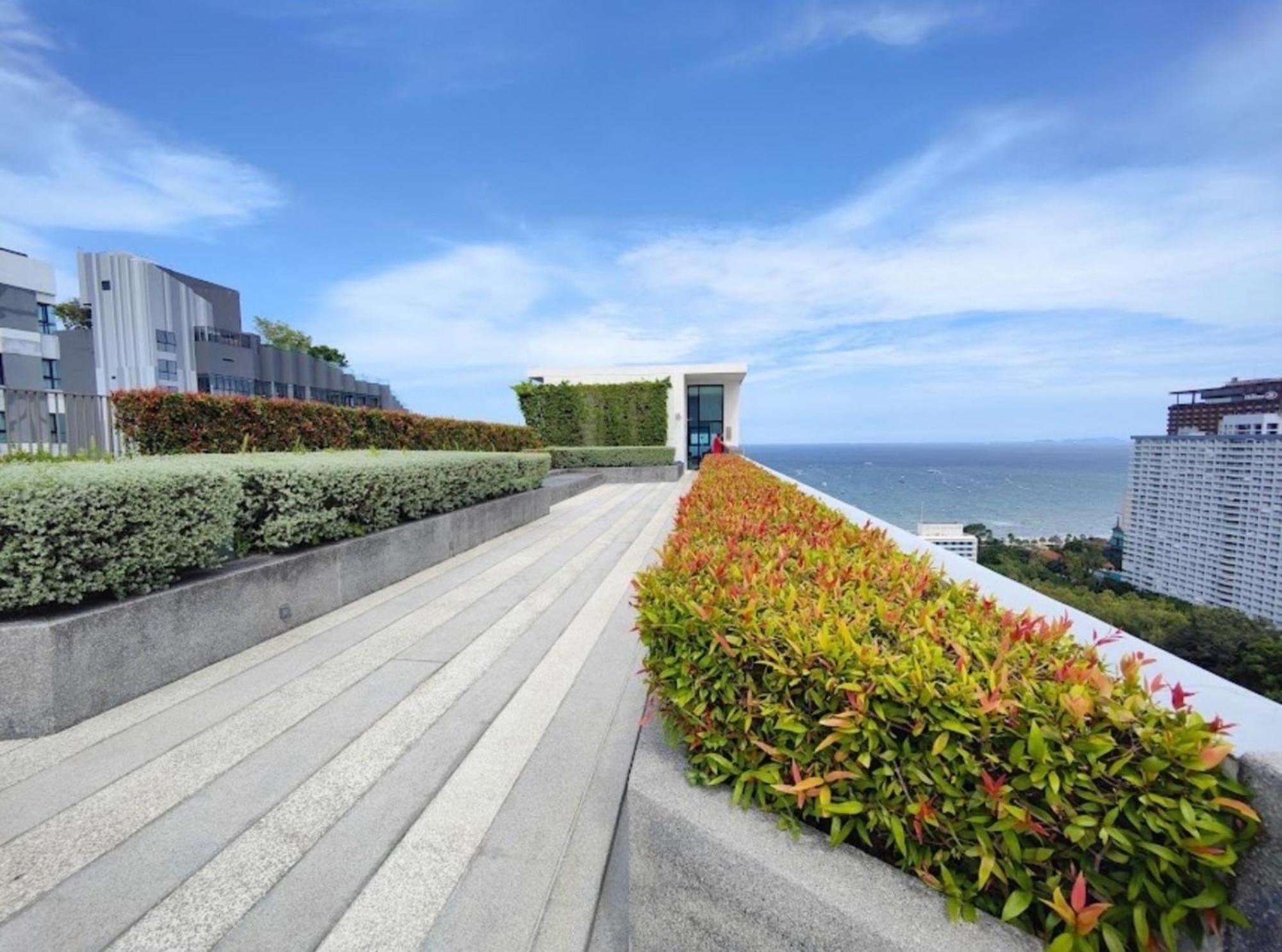 The Base Central Pattaya By Mickey Екстер'єр фото